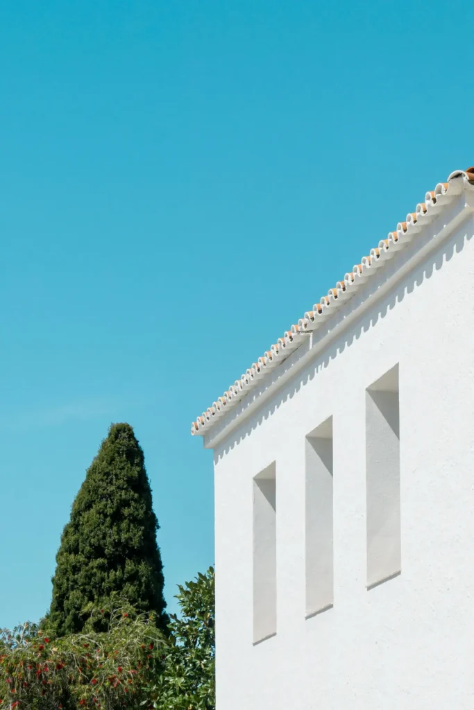 A luxury villa in Mallorca; click to contact an English-speaking insurance agent and start the process for comprehensive home and property insurance.